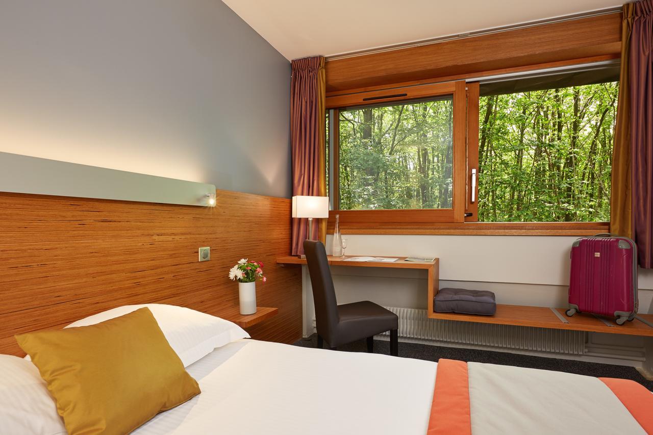 Hotel Centre Port-Royal Saint-Lambert  ภายนอก รูปภาพ